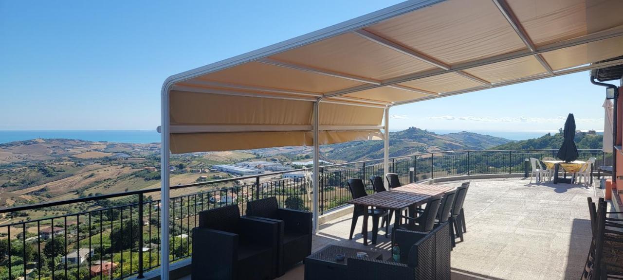 La Terrazza Motta Bed & Breakfast Atri Dış mekan fotoğraf