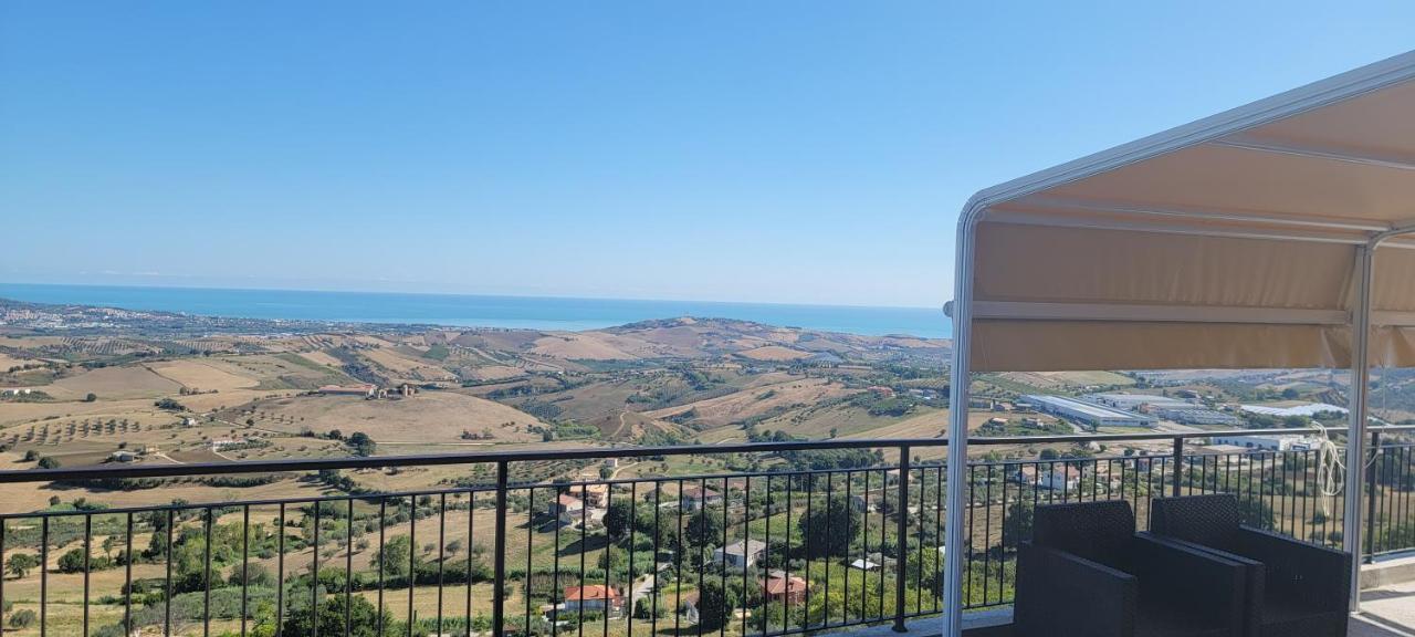 La Terrazza Motta Bed & Breakfast Atri Dış mekan fotoğraf