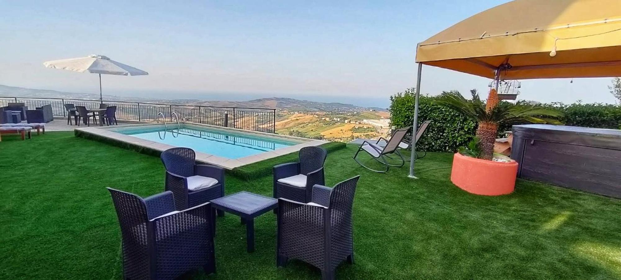 La Terrazza Motta Bed & Breakfast Atri Dış mekan fotoğraf