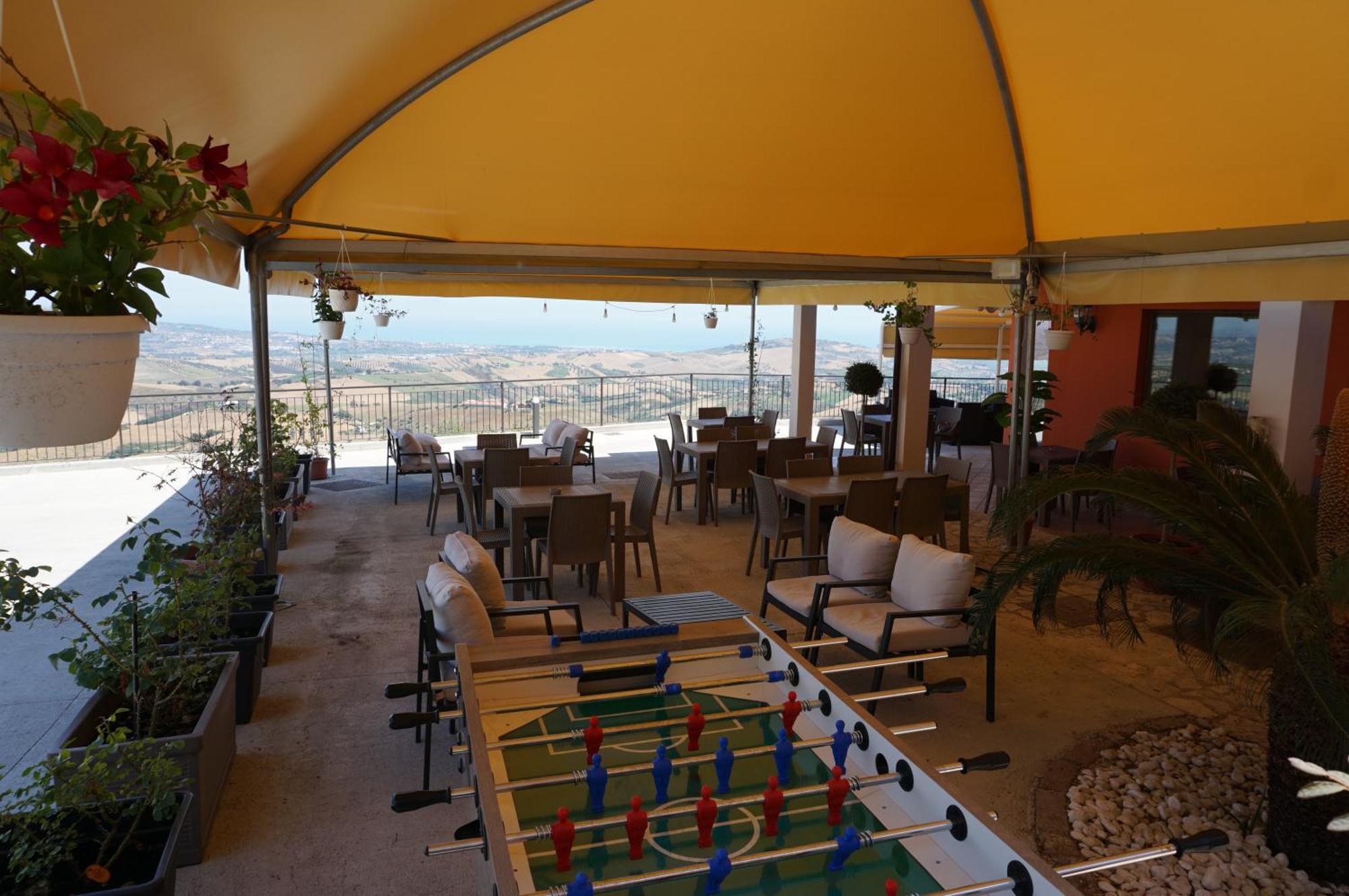La Terrazza Motta Bed & Breakfast Atri Dış mekan fotoğraf
